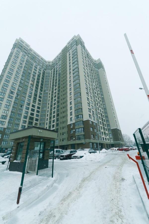 Апартаменти Метро Вирлиця Kiev Exterior foto