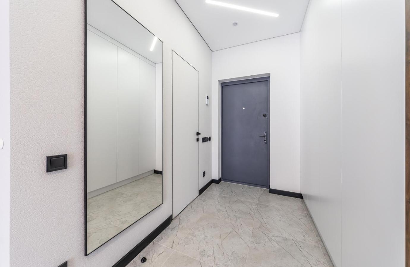Апартаменти Метро Вирлиця Kiev Exterior foto
